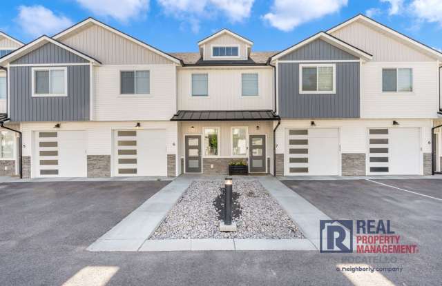 3 Bedroom 2.5 Bathroom Town Home - 1 Car Garage - dog negotiable photos photos