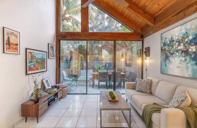 497 N University Dr photos photos