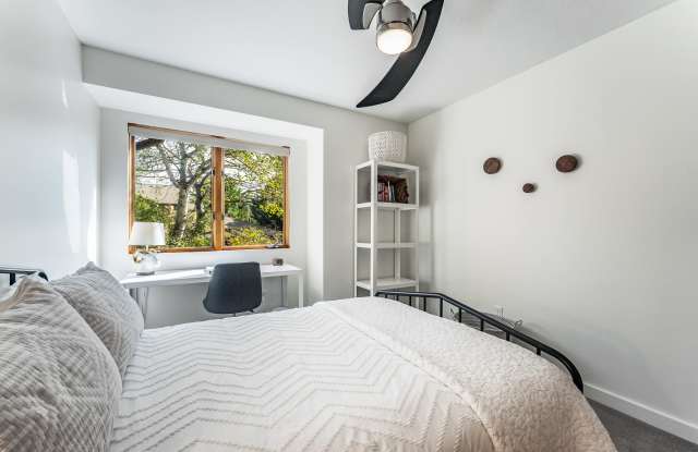 1712 West Olive Streetunit 50 Gallery 2