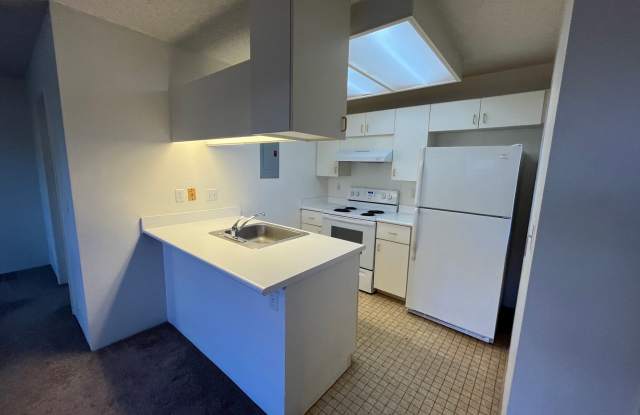 Kupono (Waipio/Waipahu) - Ground Floor Studio with 2 Parking Stalls! Gallery 4