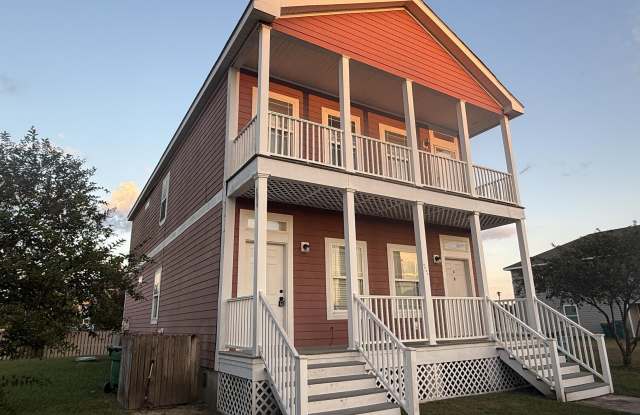 2000 A Magazine Street lot: A photos photos 2000 A Magazine Street lot: A photos photos