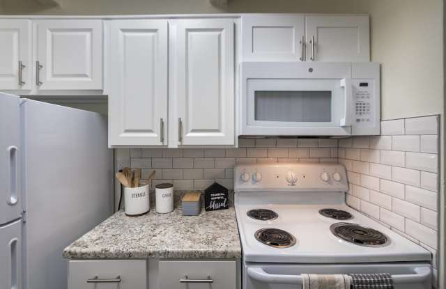 Harvard Square Apartments Gallery 3