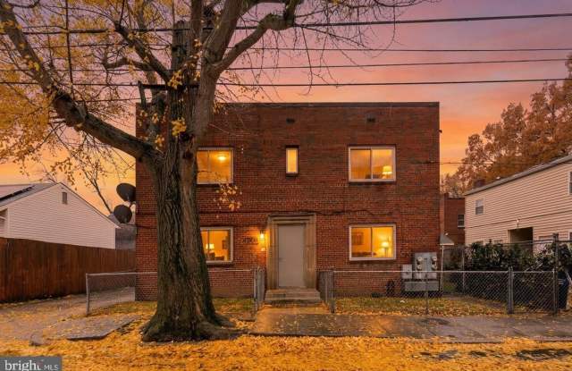 3207 11TH PL SE Gallery 1