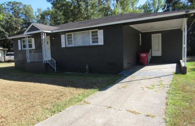 1616 Mathis Circle Gallery 4