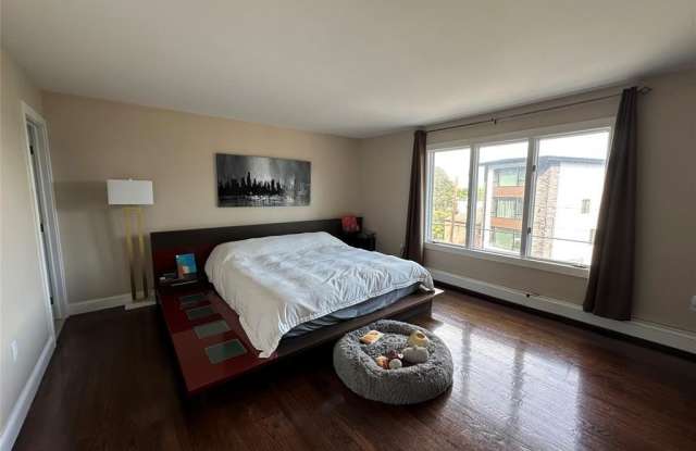 724 Undercliff Avenue photos photos
