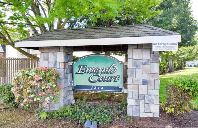 APPROVED APPLICATION-Tri-level 3 bedroom, 1.75 bathroom townhome in Auburn - 1814 I Street Northeast, Auburn, WA 98002