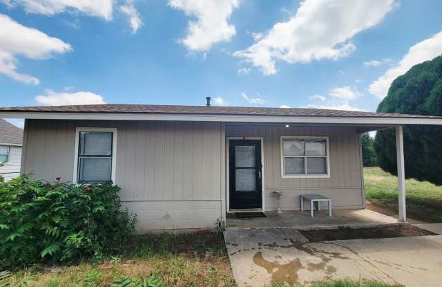 Cute 2/1 Home in Arnett Benson! photos photos