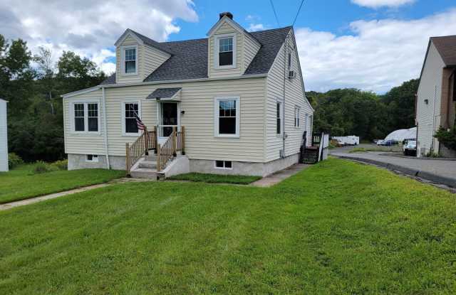 407 Wolcott Road Gallery 2