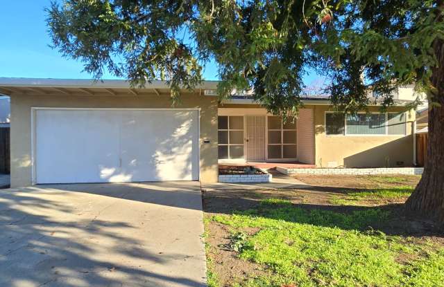 Cute Home in Cherry Chase, Updated Kitchen, Wood Floors, Fresh Paint, 2c Garage! photos photos