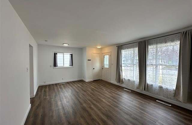 1615 E Greig Avenue Gallery 4