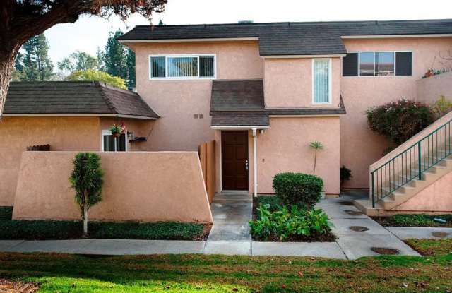 955 Las Lomas Dr Gallery 1