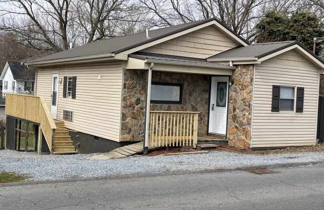 1 Bedroom Home for Rent in Johnson City TN | Near JCMC photos photos