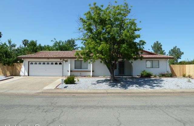 1100 Woodside Meadows Drive - 1100 Woodside Meadows Drive, Redding, CA 96002