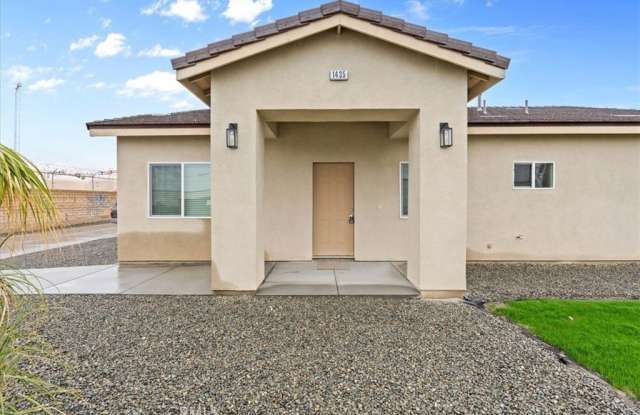 1435 Richardson ST photos photos