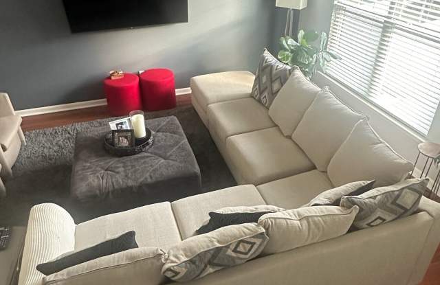 783 Tulip Poplar Way Gallery 4