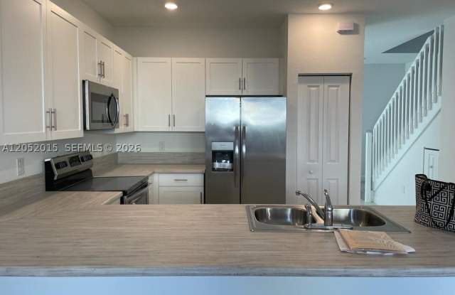 825 NE 211th St photos photos 825 NE 211th St photos photos