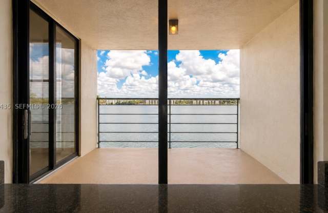 114 Lake Emerald Dr Gallery 3