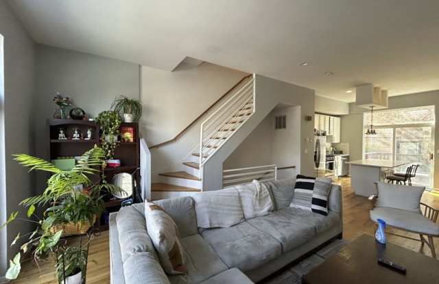 2205 W. Ohio photos photos