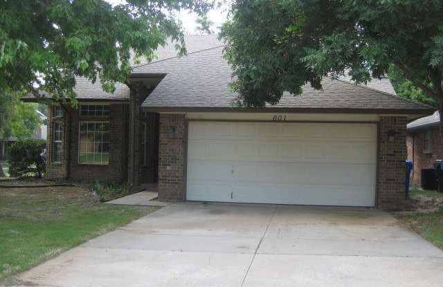 Charming 4 bedroom 2 1/2 bath home! photos photos