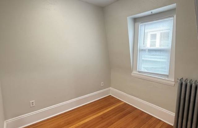 10 Line St. photos photos