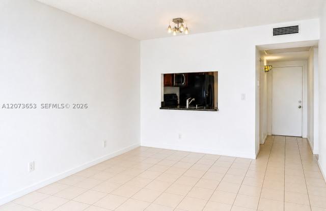 9230 Lagoon Pl Gallery 4