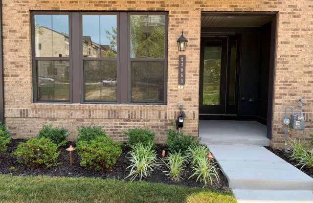 23083 COTTONWILLOW SQUARE Gallery 2