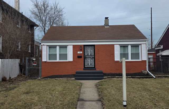 Perfect For You!!!! - 1308 East 6th Avenue, Gary, IN 46402