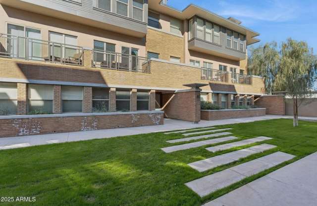 1400 E Bethany Home Road photos photos