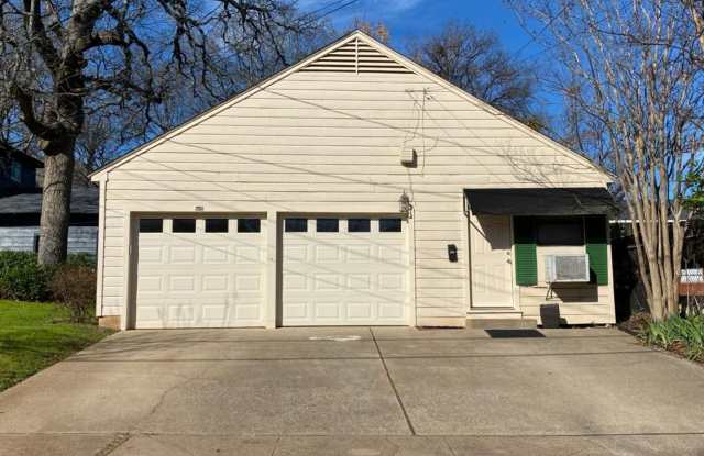 207 W Phillips St. - 207 West Phillips Street, Tyler, TX 75701