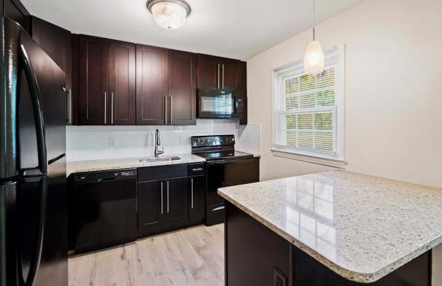 Newtonian Gardens Apartments Gallery 2
