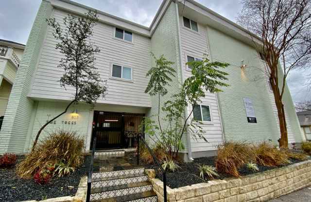 Stunning 1 Bedroom /1 Bathroom In Downtown Austin!!! photos photos