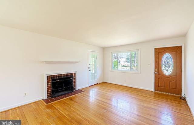 3306 DYE DRIVE Gallery 4