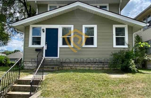 Extremely Spacious, Butler Tarkington, 4 Bedroom, 2.5 Bathroom, Updated House Available NOW! - 417 Harvard Place, Indianapolis, IN 46208