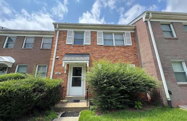 4104 SIDEBURN Road Gallery 1