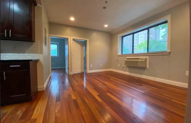 296 willis avenue - 2 Gallery 2