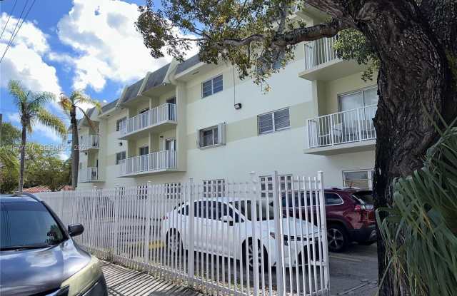 12890 NE 8th Ave photos photos