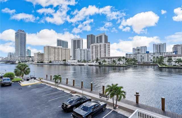 111 Golden Isles Dr photos photos