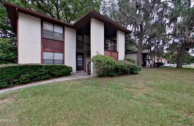 469 CRABAPPLE Court unit: D photos photos