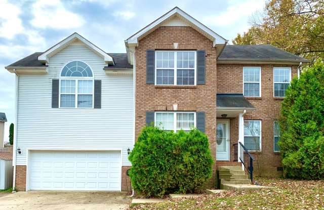 946 Cobbler Dr - 946 Cobbler Drive, Clarksville, TN 37040