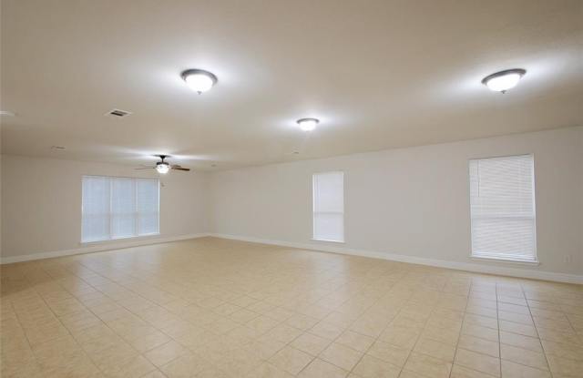 4702 Mariner Drive Gallery 2