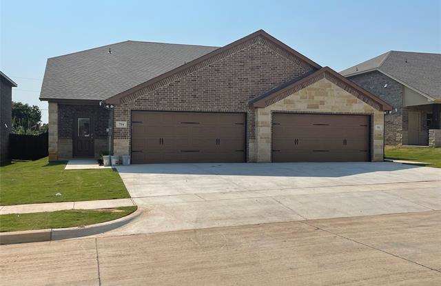 720 Rolling Terrace Circle - 720 Rolling Terrace Cir, Hood County, TX 76049