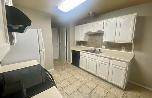 1907 N Pine Valley Drive Gallery 4