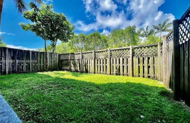 5201 Geneva Way 305 photos photos