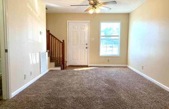 819 Flyer Ct Gallery 4