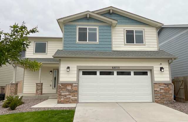 3 Bedroom Home Available Near S Powers Blvd  Grinnell Blvd! photos photos