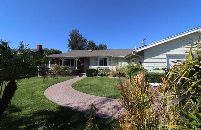 1054 N Grand St - Available 6/1/2026 photos photos