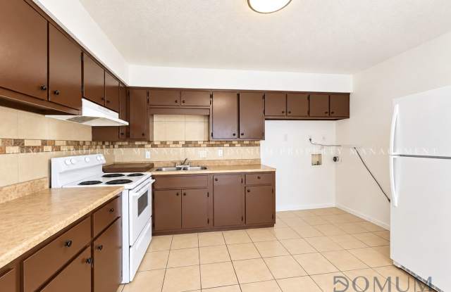 2419 Vine Avenue - A Gallery 1