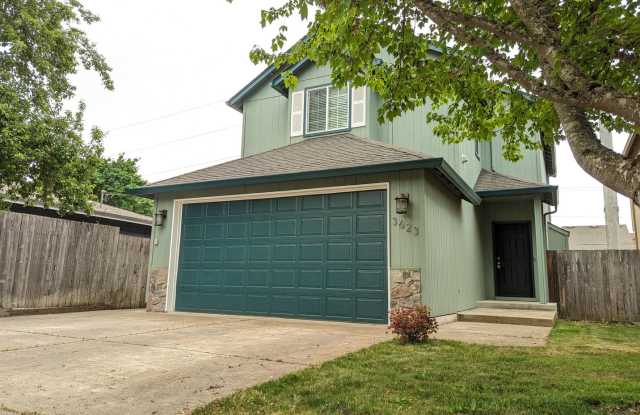 Beautiful 3-Bedroom, 2.5-Bath Home In River Road Area of Eugene! photos photos