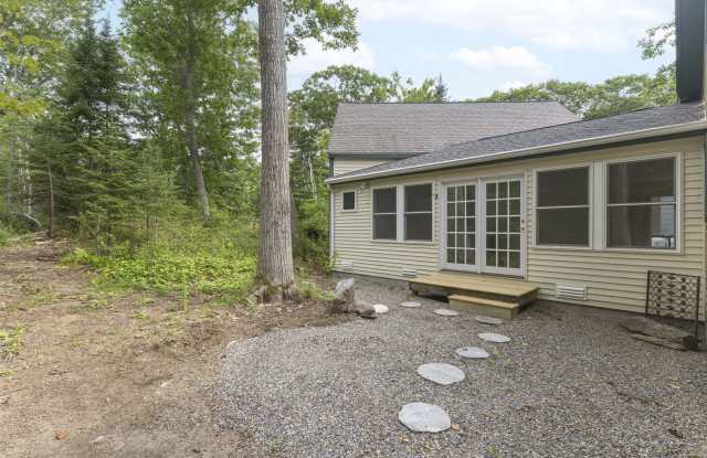 53 Hannaford Cove Road Gallery 2