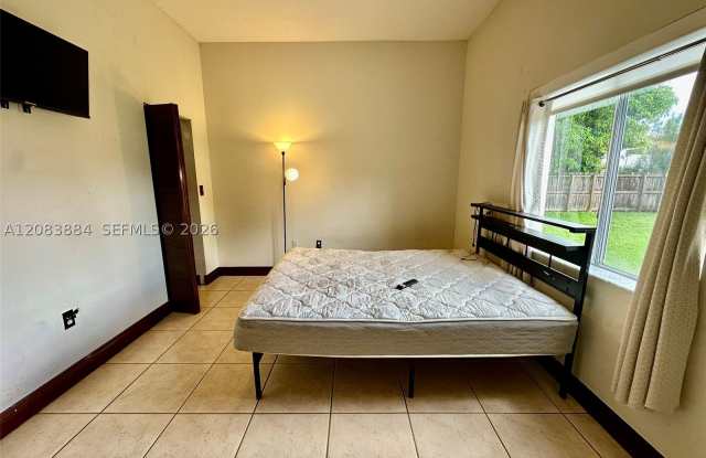 21731 SW 127th Ct Gallery 3